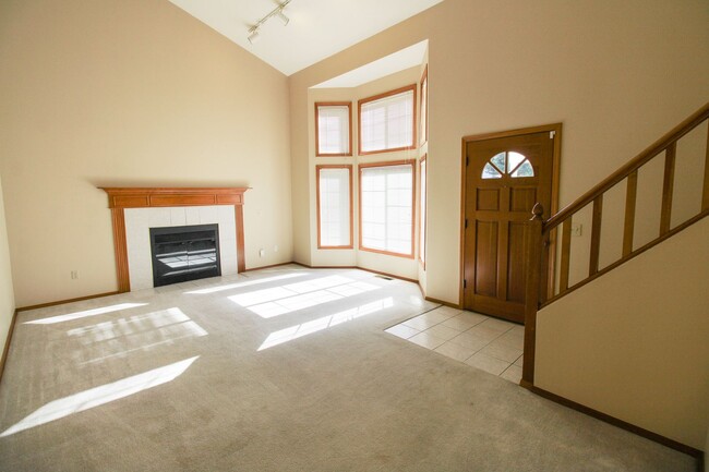 Building Photo - 2677 Fort Rock Ct SE