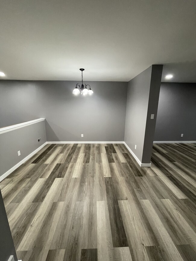 Building Photo - 5219 Leeward Rd