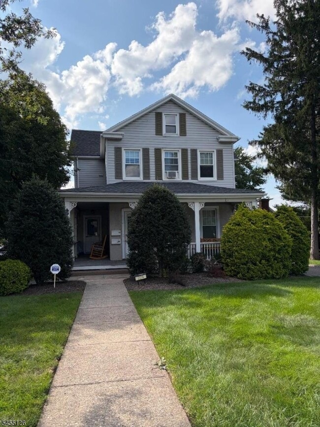 Building Photo - 224 Pompton Ave