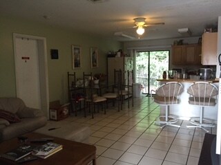 Foto del edificio - 5800 Purdy Ln