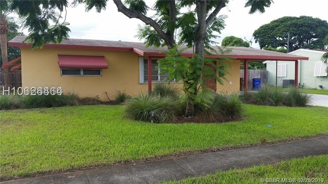 Building Photo - 1401 S Deerfield Ave