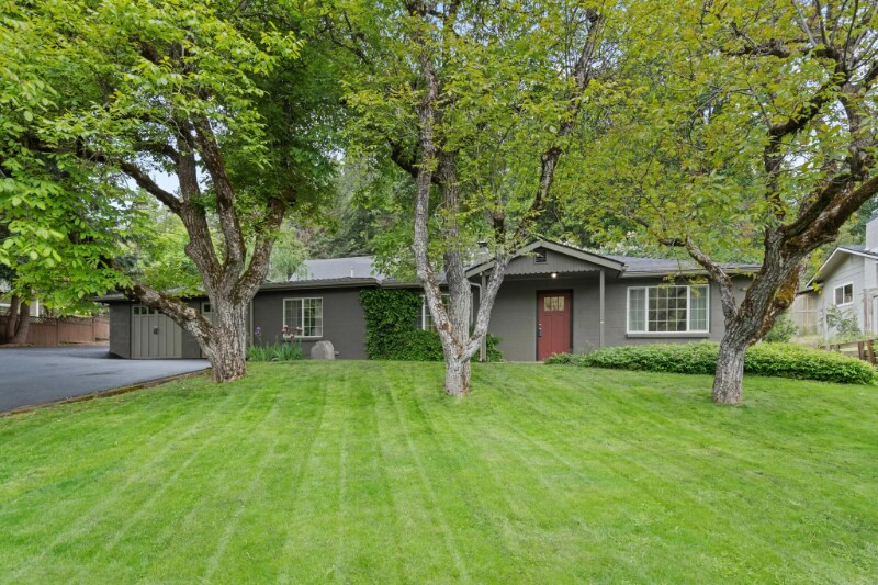 Foto principal - 880 S 3rd St