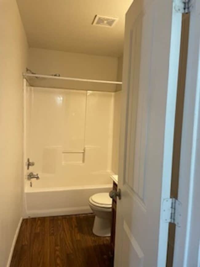 Building Photo - 1391 N Race