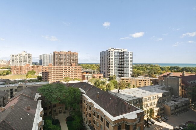 Photo - 655 W Irving Park Rd Apartment