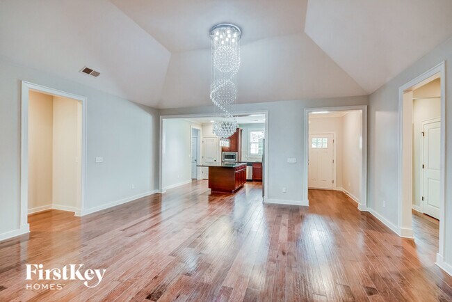 Building Photo - 3015 Kelham Grove Way