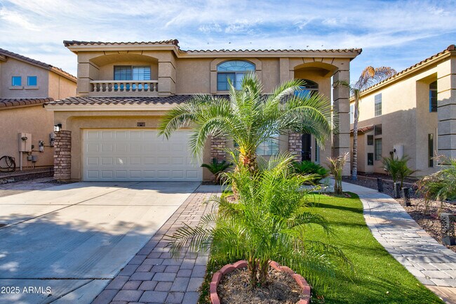 Building Photo - 2237 W Bonanza Ln