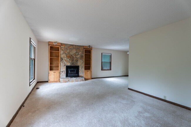 Foto del edificio - 105 Hanover Way