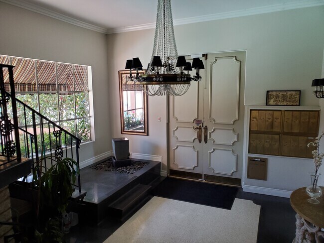 Foto del edificio - 4200 Laurel Canyon Blvd