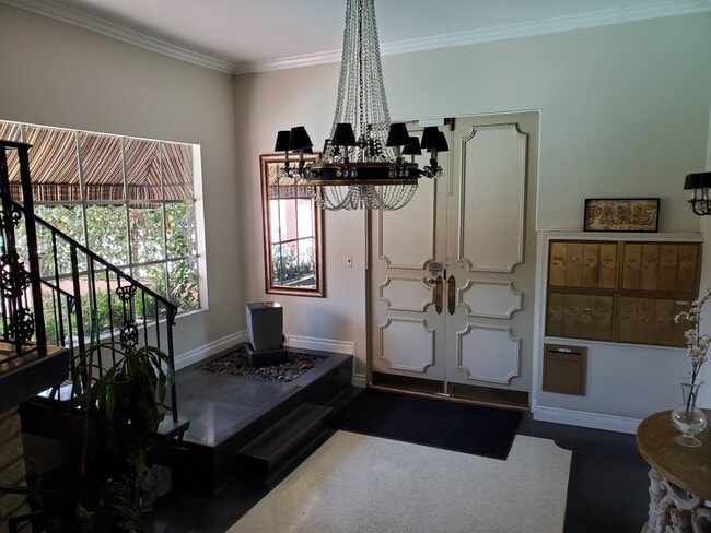 Building Photo - 4200 Laurel Canyon Blvd