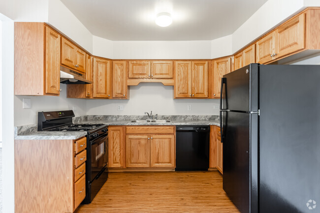 2BR, 1BA - 875SF - Kitchen - 580 N Mill Rd