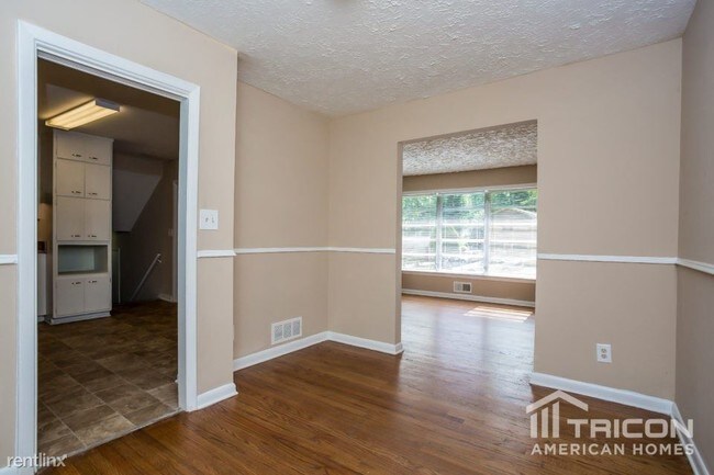 Foto del edificio - 2685 Whites Mill Ct