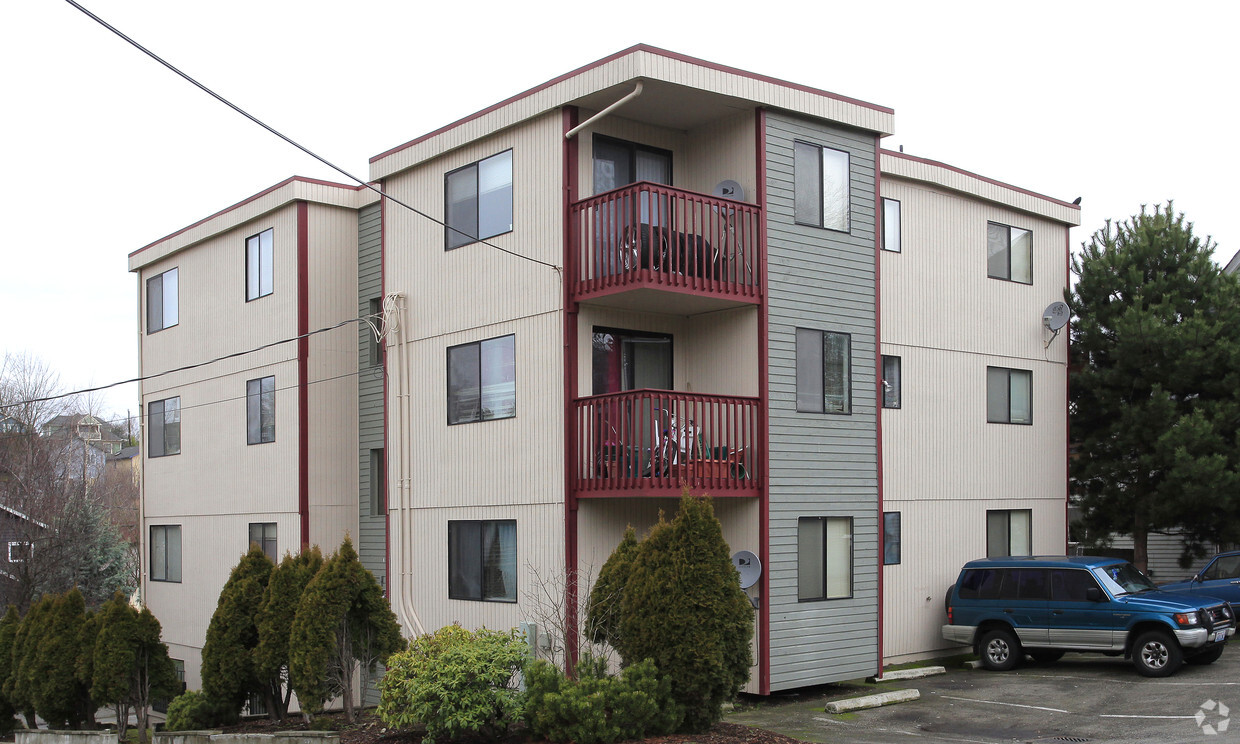Primary Photo - 301 22nd Ave