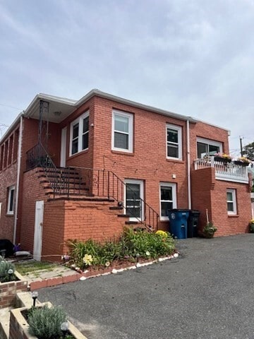 Building Photo - 54 Lennox Rd