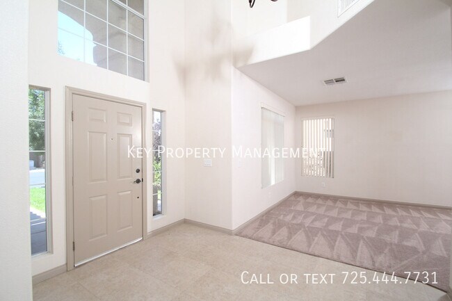 Building Photo - 6 BEDROOM HENDERSON HOME