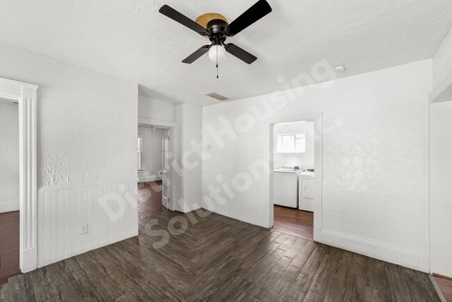Building Photo - 8302 Sowinski Ave