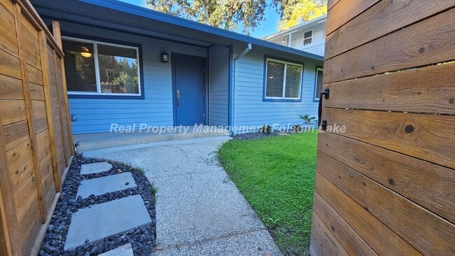 Building Photo - 3049 Wiltse Rd