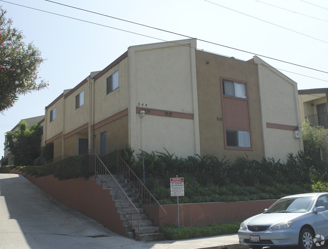 Building Photo - 344 S Arroyo Dr