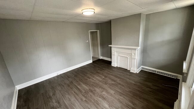 Living Room - 315 E 18th Ave