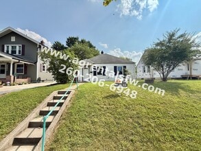 Building Photo - 3222 Felician St