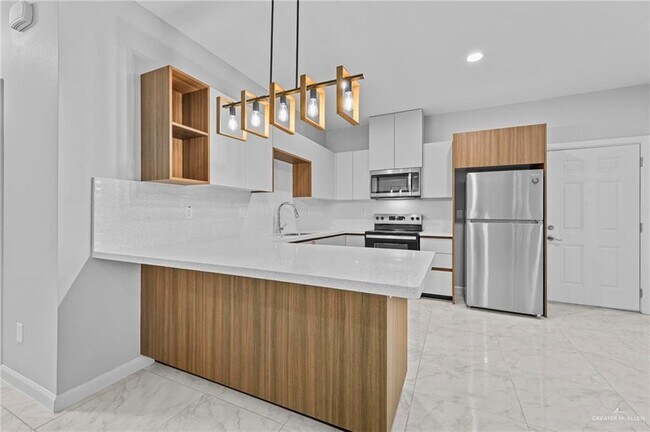 Foto del edificio - 901 W 8th St