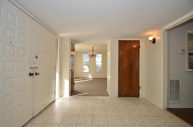 Building Photo - 4734 Spellman Rd