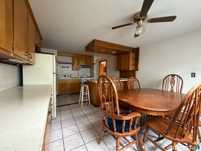 Foto del edificio - 133 Pinehurst Ave