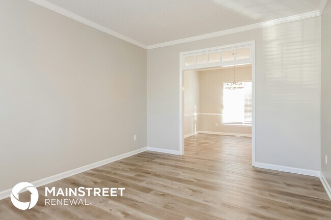 Foto del edificio - 816 Falling Wind Ct