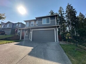 Building Photo - 7741 20th Ln SE