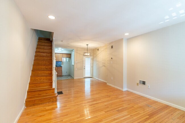 Foto del edificio - Location Location Location beauty near Mar...