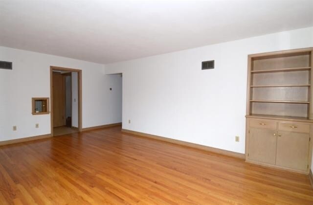 Foto del edificio - 529 W Olin Ave