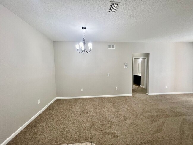 Building Photo - Beautiful condo in Summer Key