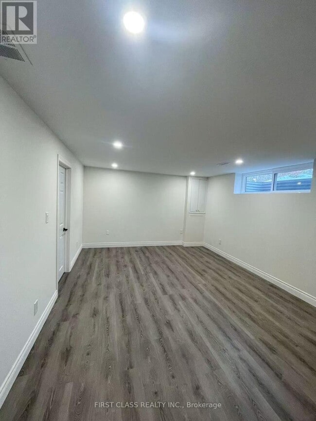 Building Photo - 22 Willowgate Dr