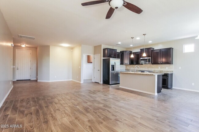 Foto del edificio - 12690 S 184th Ave