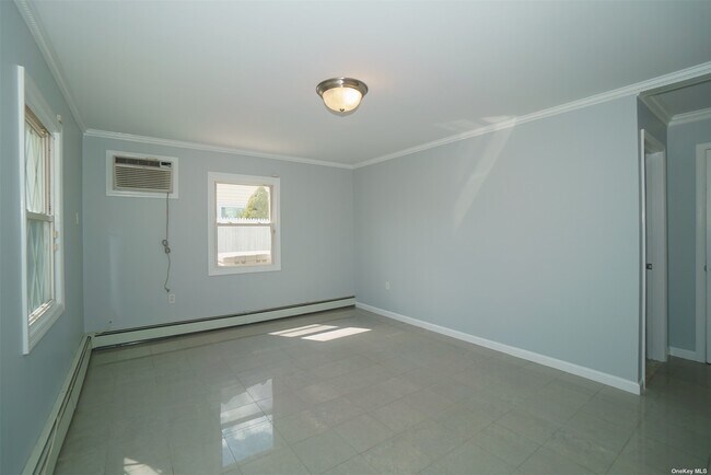 Foto del edificio - 303 Lansdowne Ave