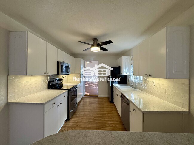 Building Photo - 1280 Van Gordon St