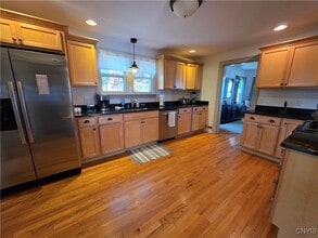 Building Photo - 5358 W Lake Rd