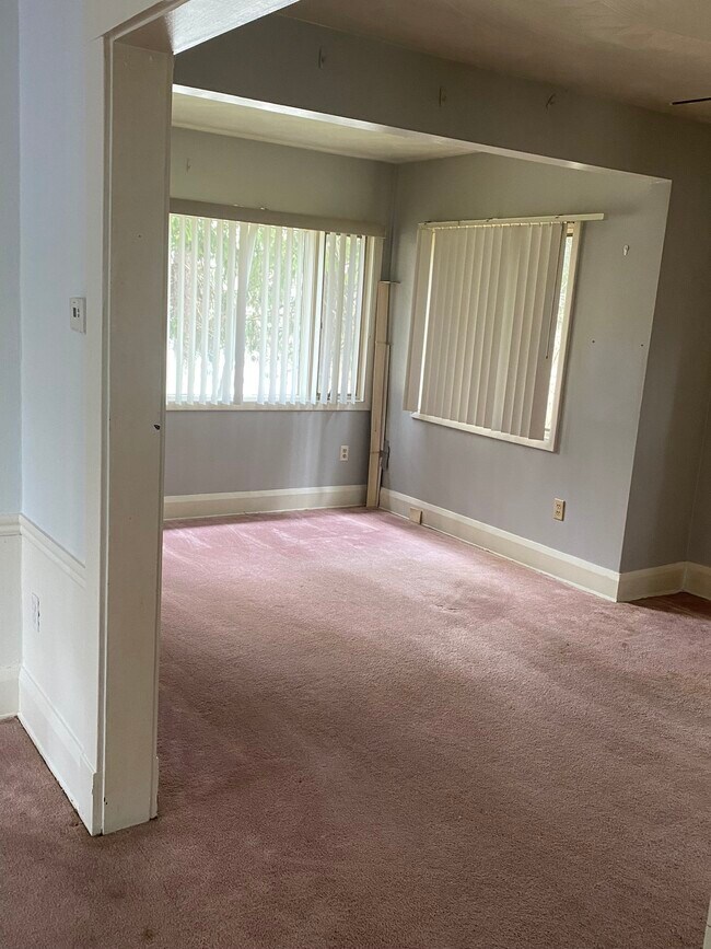 8111 Bull Creek Rd, Tarentum, PA 15084 House Rental in Tarentum, PA