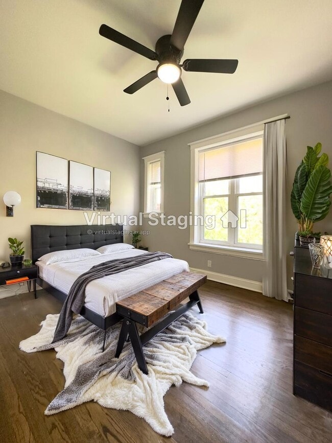 Building Photo - 6257 N Lakewood Ave