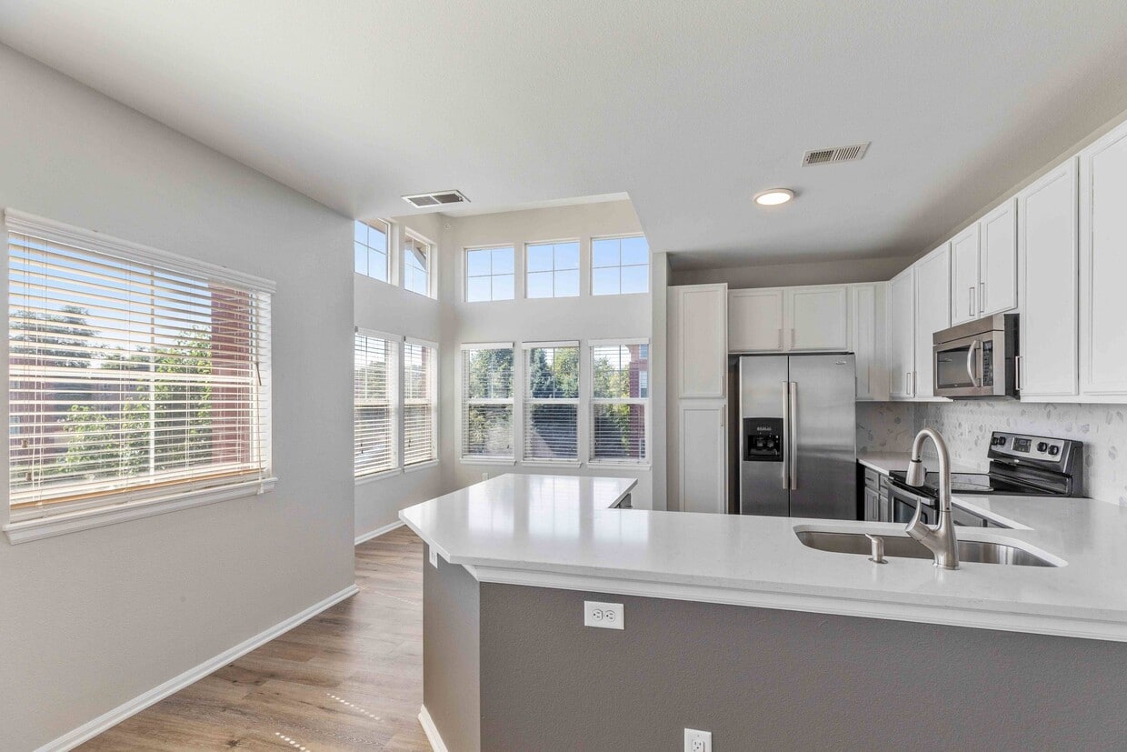 Avia Lowry Apartments in Denver, CO