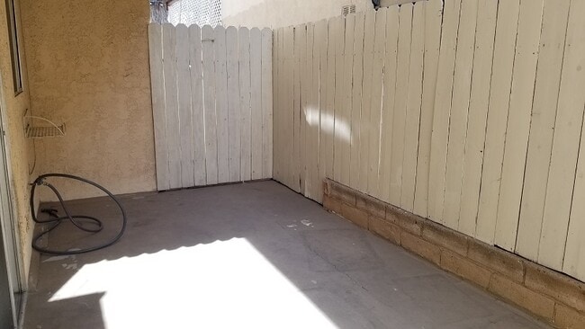 Patio - 3706 Del Amo Blvd