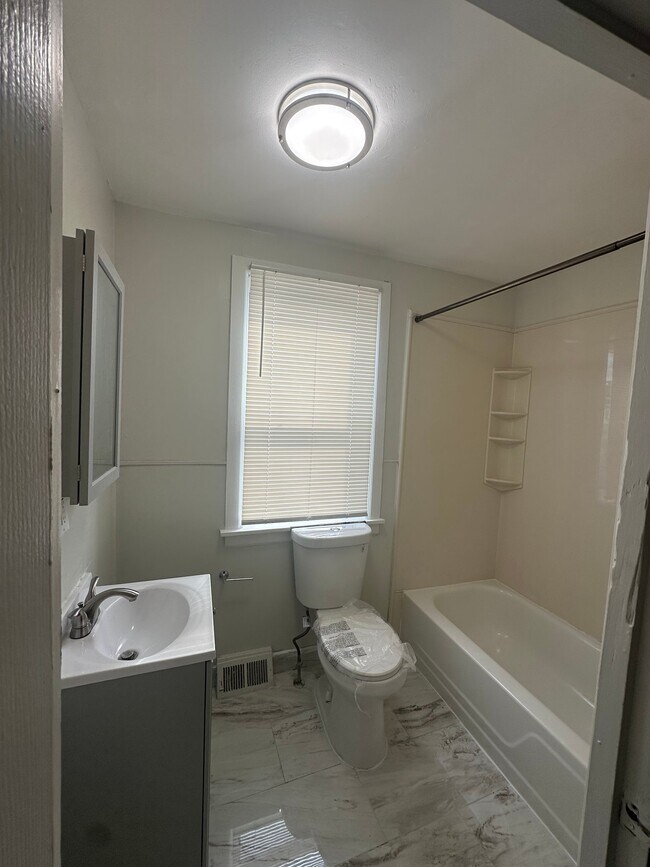 Foto del edificio - 2420 Orleans St