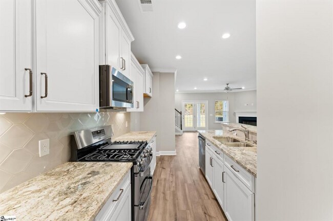 Foto del edificio - 327 Nettle Ln