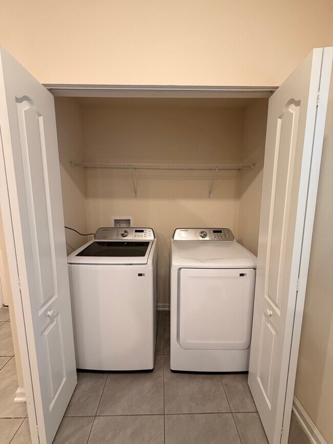 Foto del edificio - 131 Pomona Wy