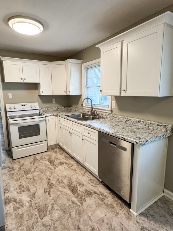 Building Photo - 504 Sunset Dr