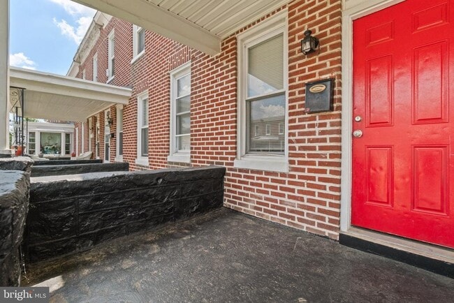 Building Photo - 3427 Ravenwood Ave