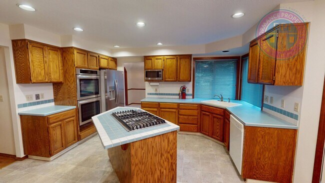 Foto del edificio - Hidden Springs in West Linn! Pets Friendly! Room To Roam