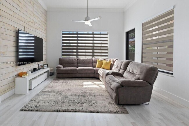 Foto del edificio - 8382 NW 26th Ct