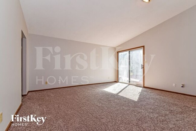 Foto del edificio - 5333 Telford Ct