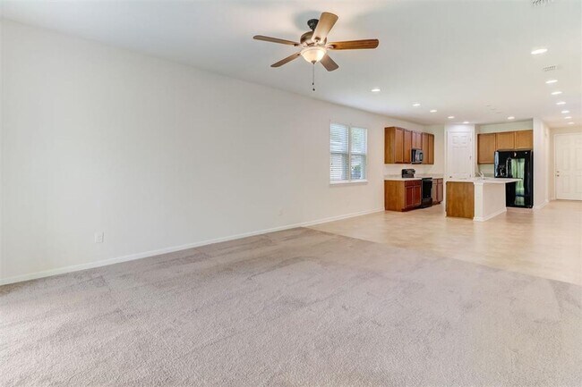 Foto del edificio - Spacious 4-Bedroom Home Near Amelia Island...