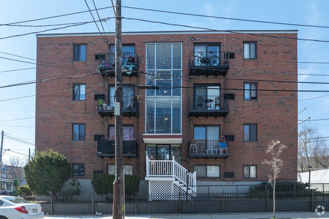 Todo. - Crescent Apartments